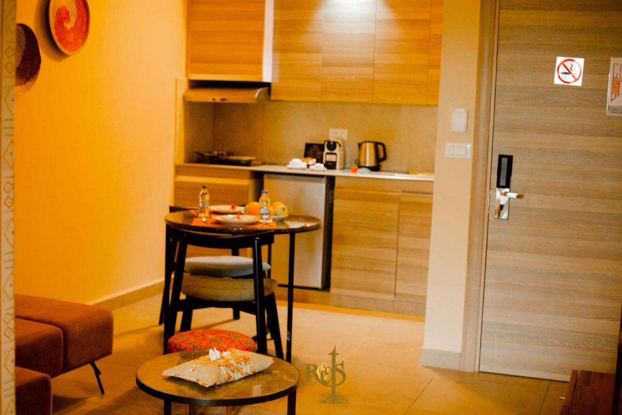 Roots Hotel Apartments Abidjan Exterior foto